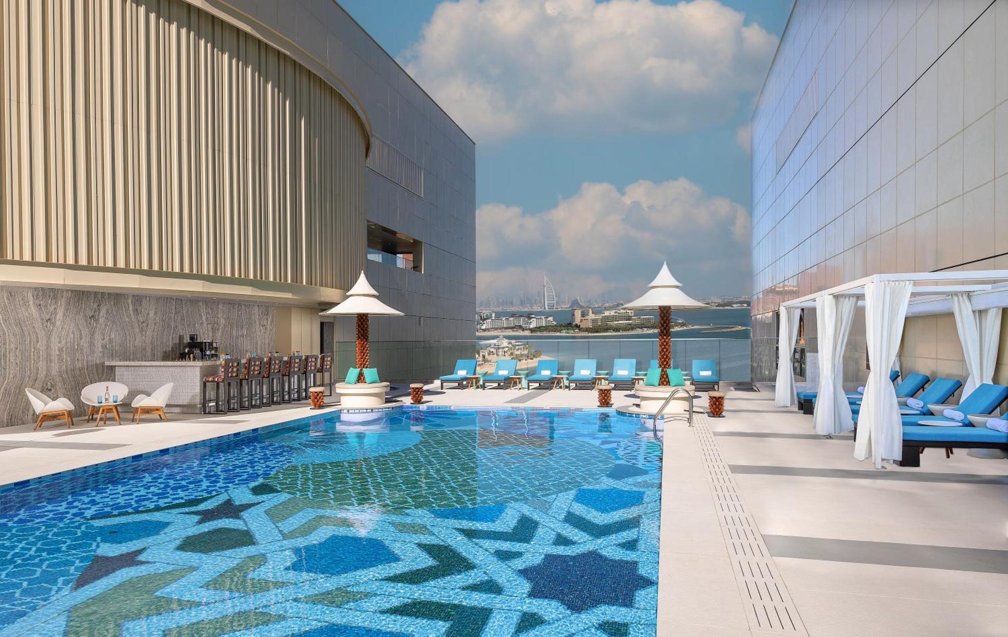 Hotel Andaz Dubai The Palm, By Hyatt Exterior foto The pool at the hotel